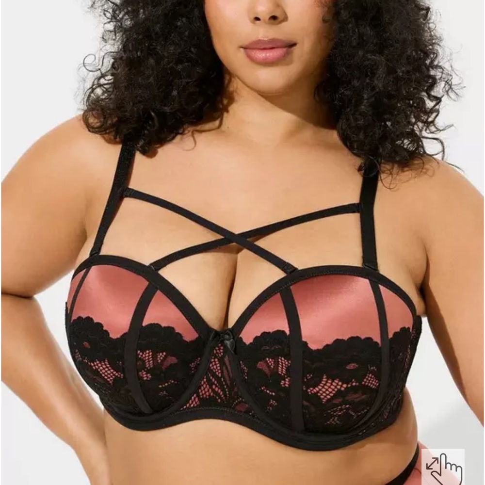 Elegant Black and Pink Lace Bra